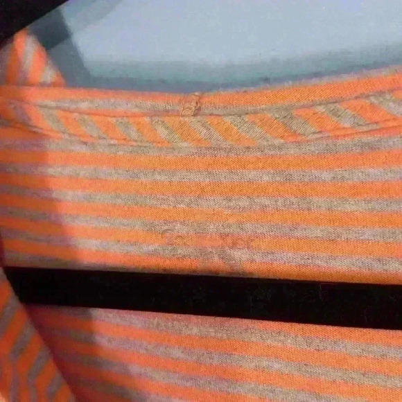 Calvin klein peach and gray long sleeve hooded tee size Xl - Picture 2 of 4